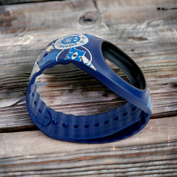 Disney Parks Blue & White Monsters U. Magic Band + Replacement Band - Picture 5 of 11